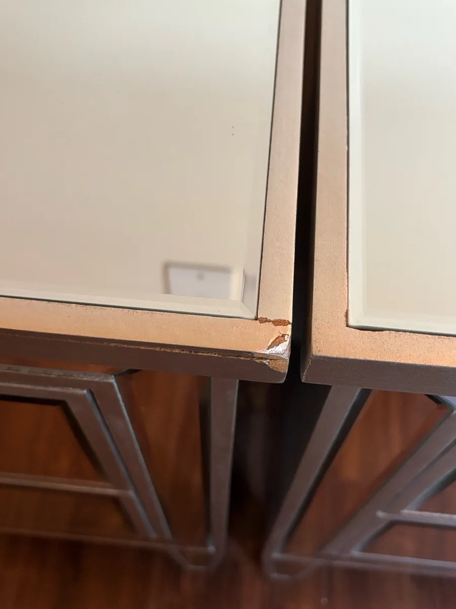 Mirrored Lockers | Vanity Table set - Image 4