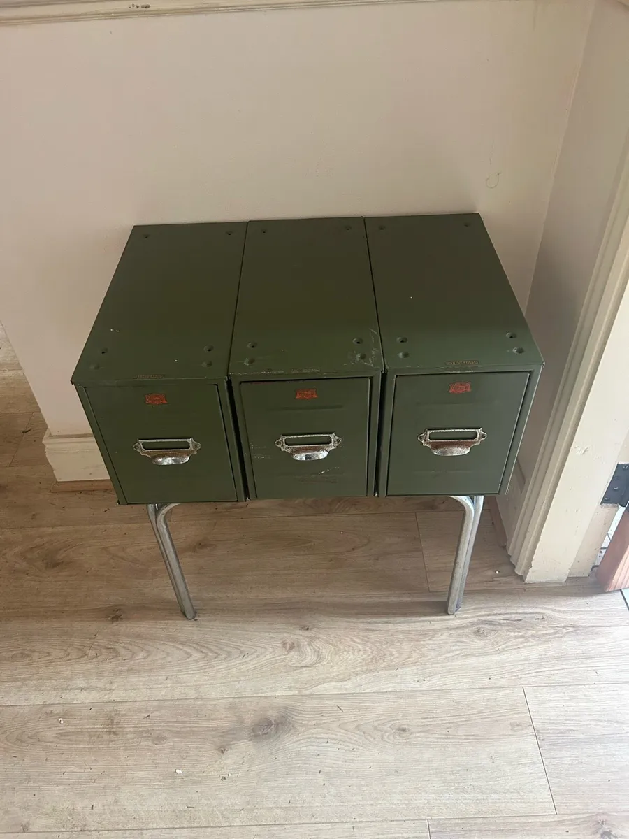 Vintage filing cabinet - Image 3