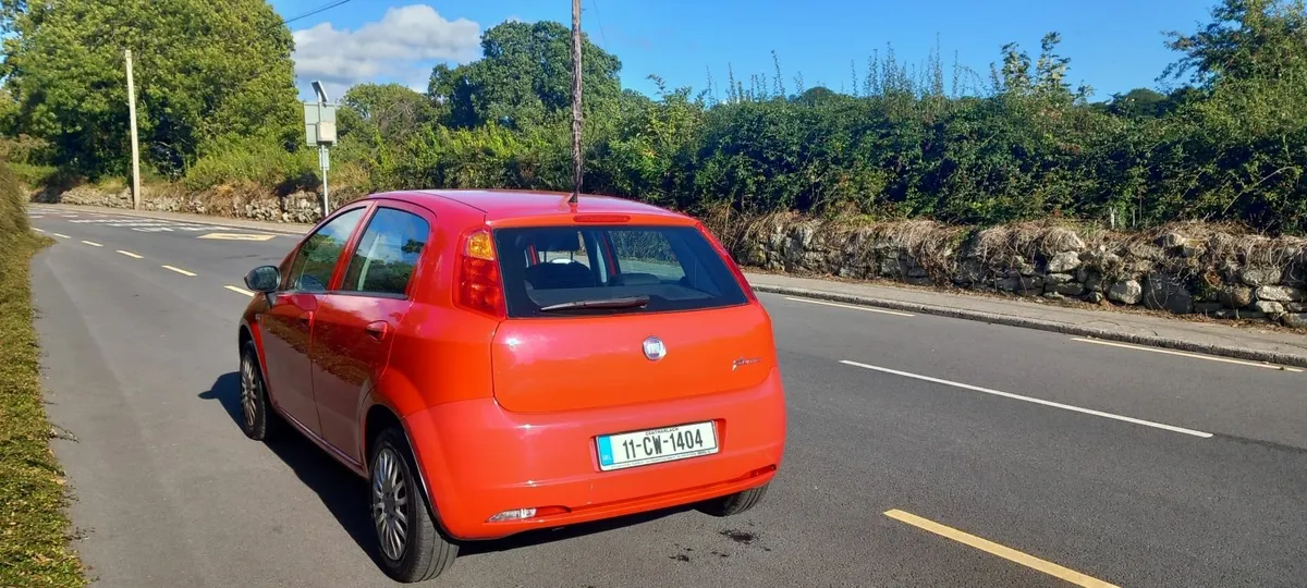 Fiat Punto 2011 - Image 2