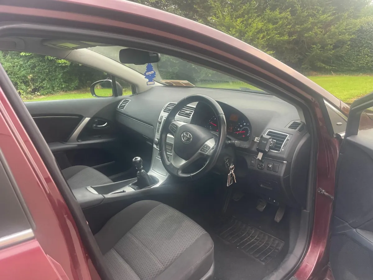 Toyota Avensis 2012 - Image 3