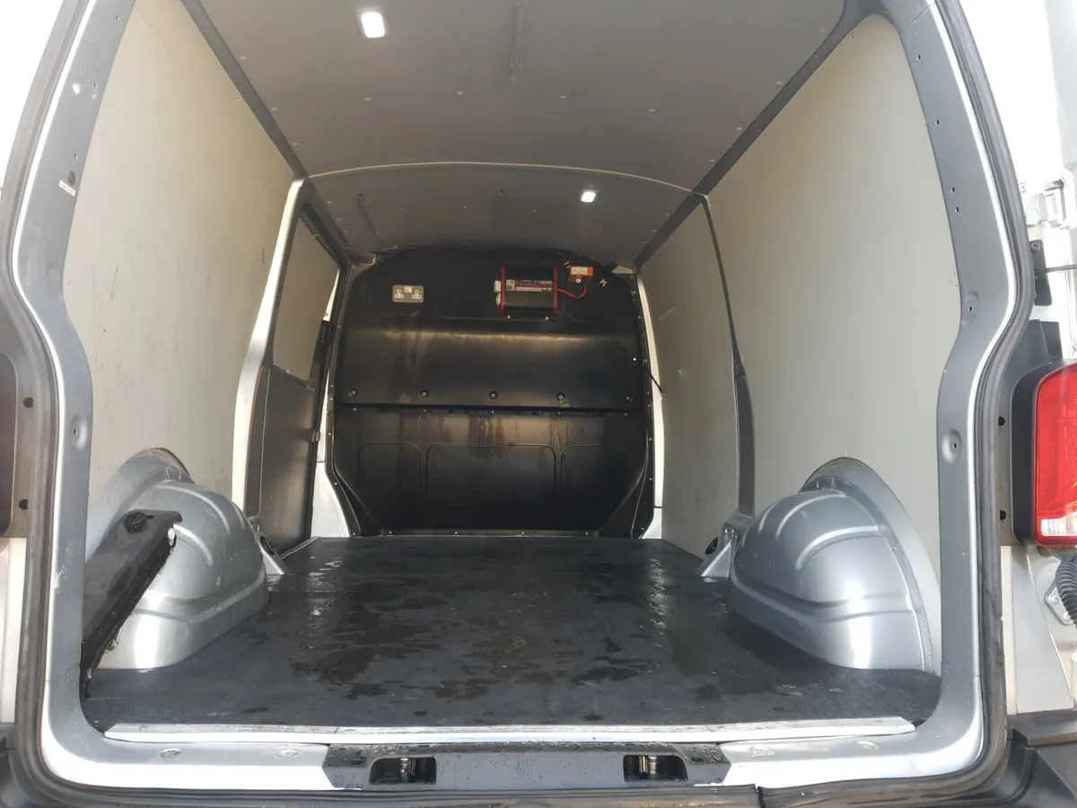 Volkswagen Transporter 2021 4 Motion 150bhp - Image 4