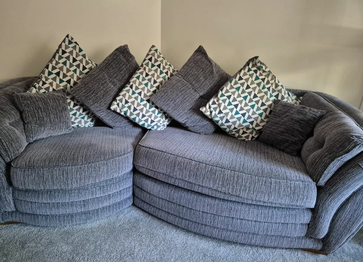 Couch - Image 1