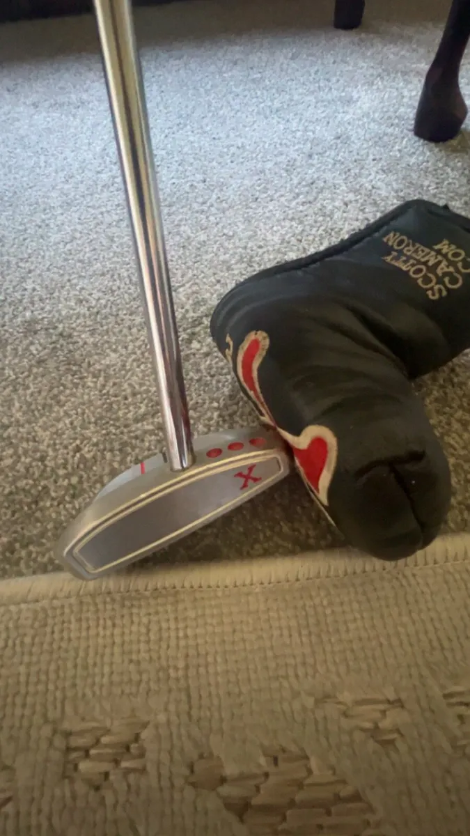Scotty Cameron red ❌ Putter - Image 1