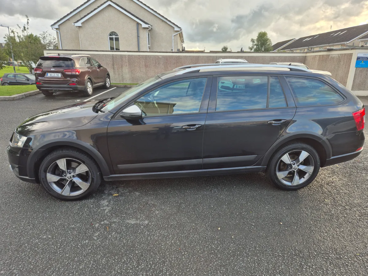 Skoda Octavia Scout 2015. Automatic. NCT Jul26 - Image 3