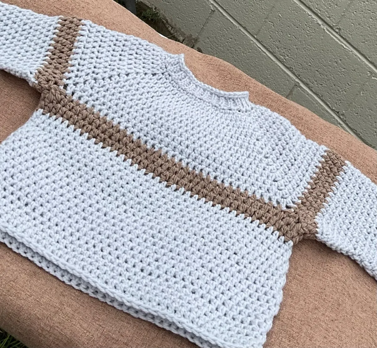 Toddler sweater Aran yarn - Image 2