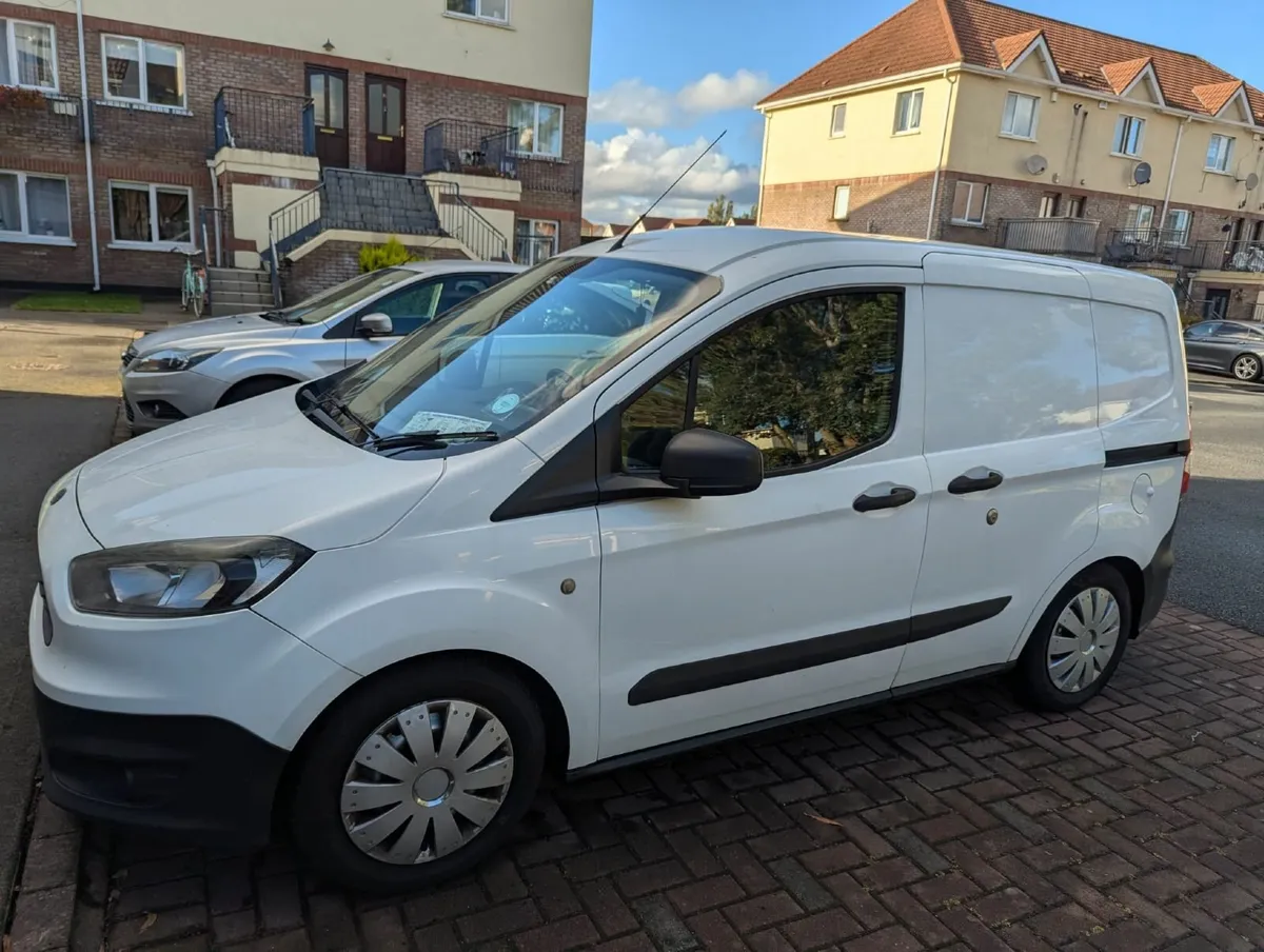 Ford Transit Courier 2015 - Image 4