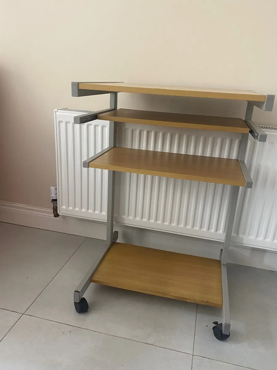 Computer desk - Image 3