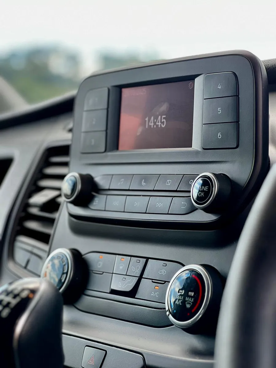 Ford Transit 2021 - Image 3