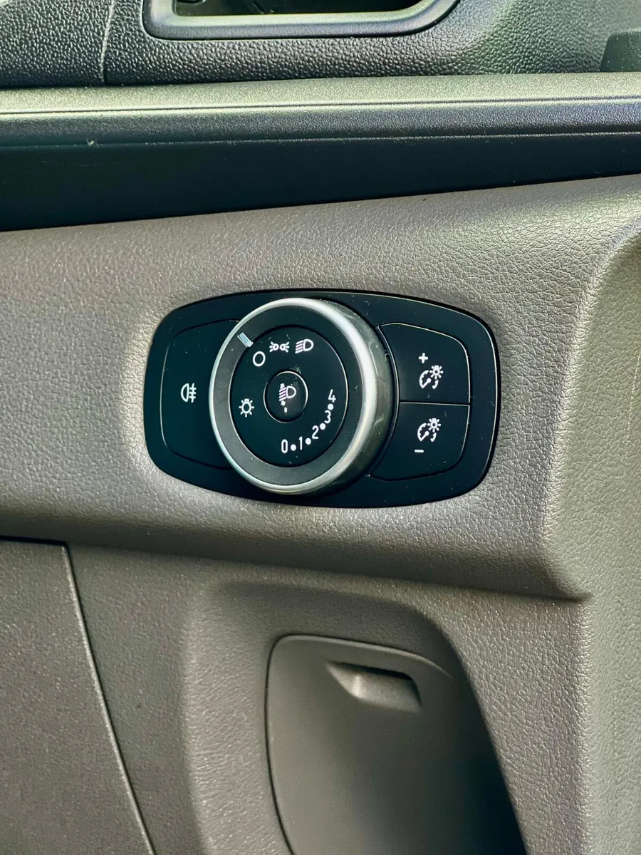 Ford Transit 2021 - Image 4