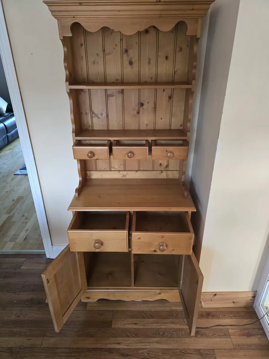 Farmhouse Dresser - Image 2