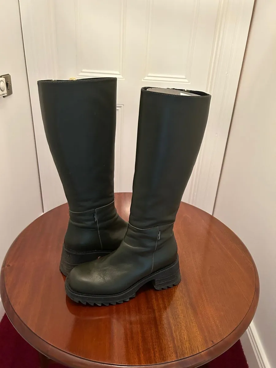 Boots - Image 2