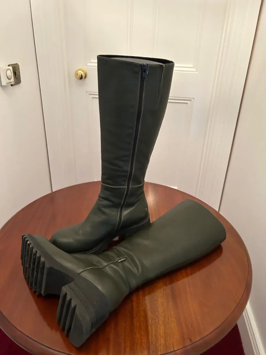 Boots - Image 3