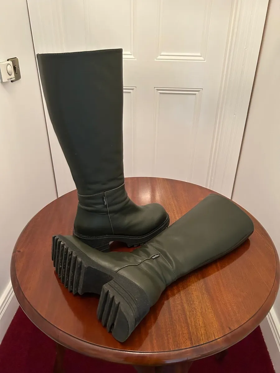 Boots - Image 4