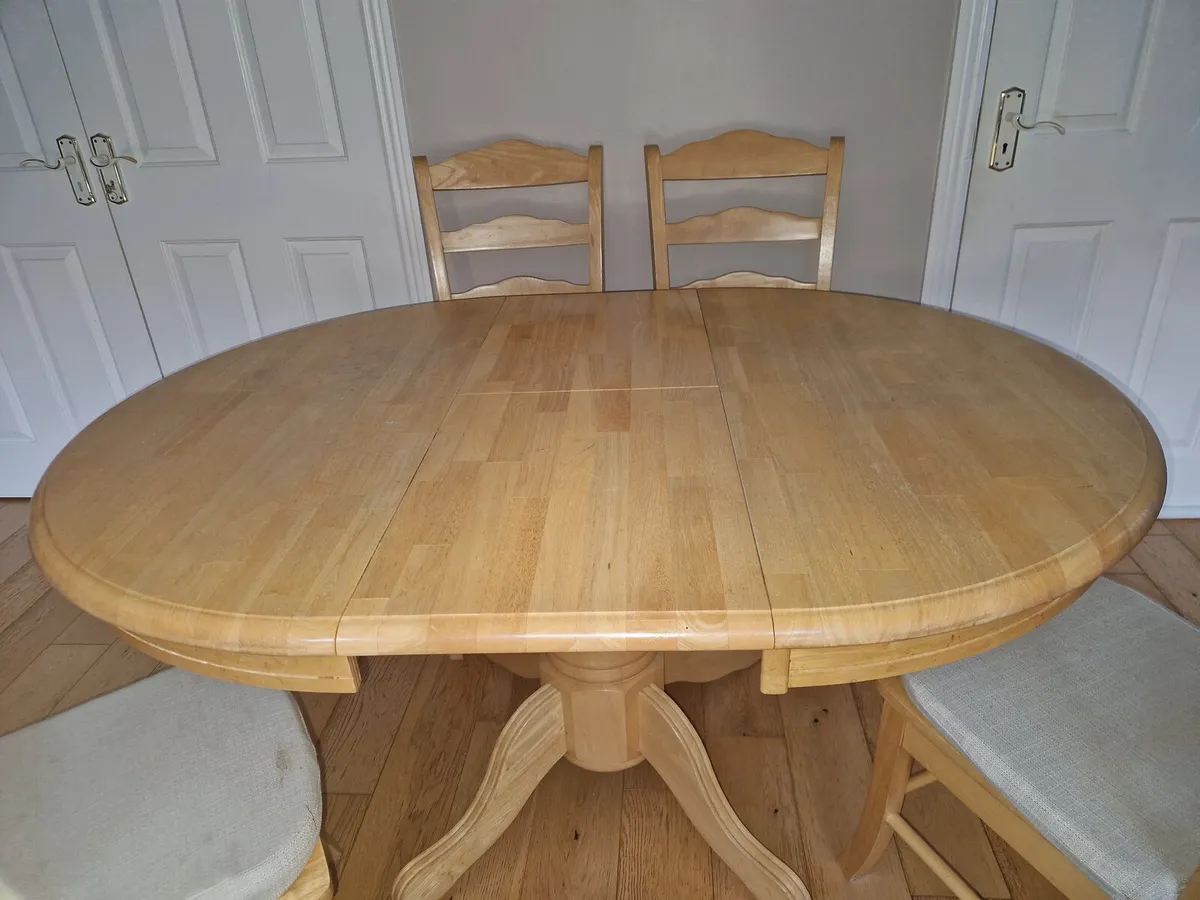 Kitchen Table and Chairs - Image 3