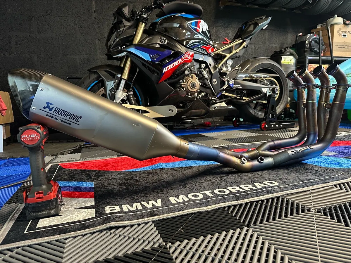 Bmw S1000r Akrapovic sports exhaust system - Image 1