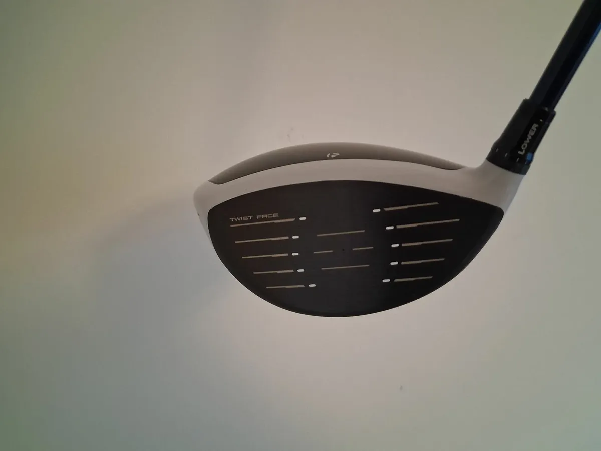 Taylormade sim2 max driver - Image 2
