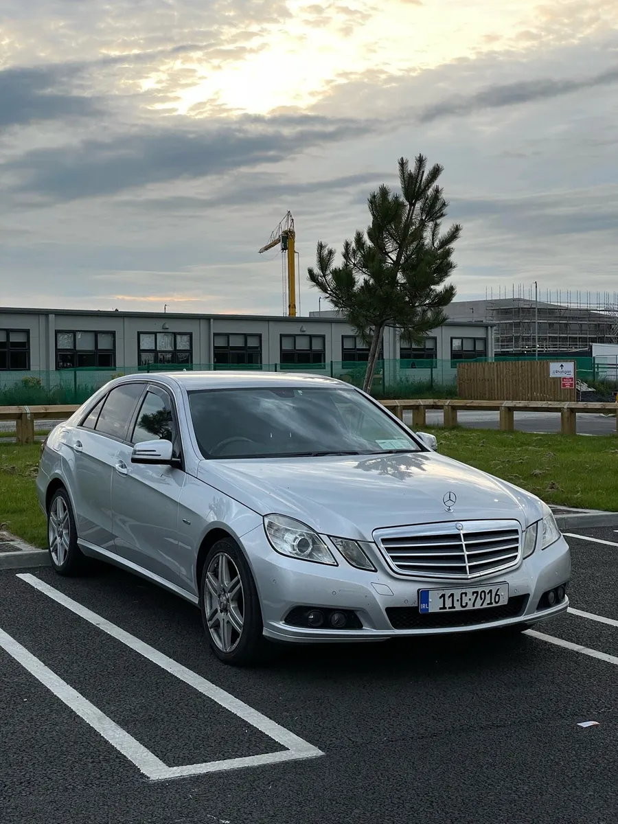 Mercedes e200 - Image 1