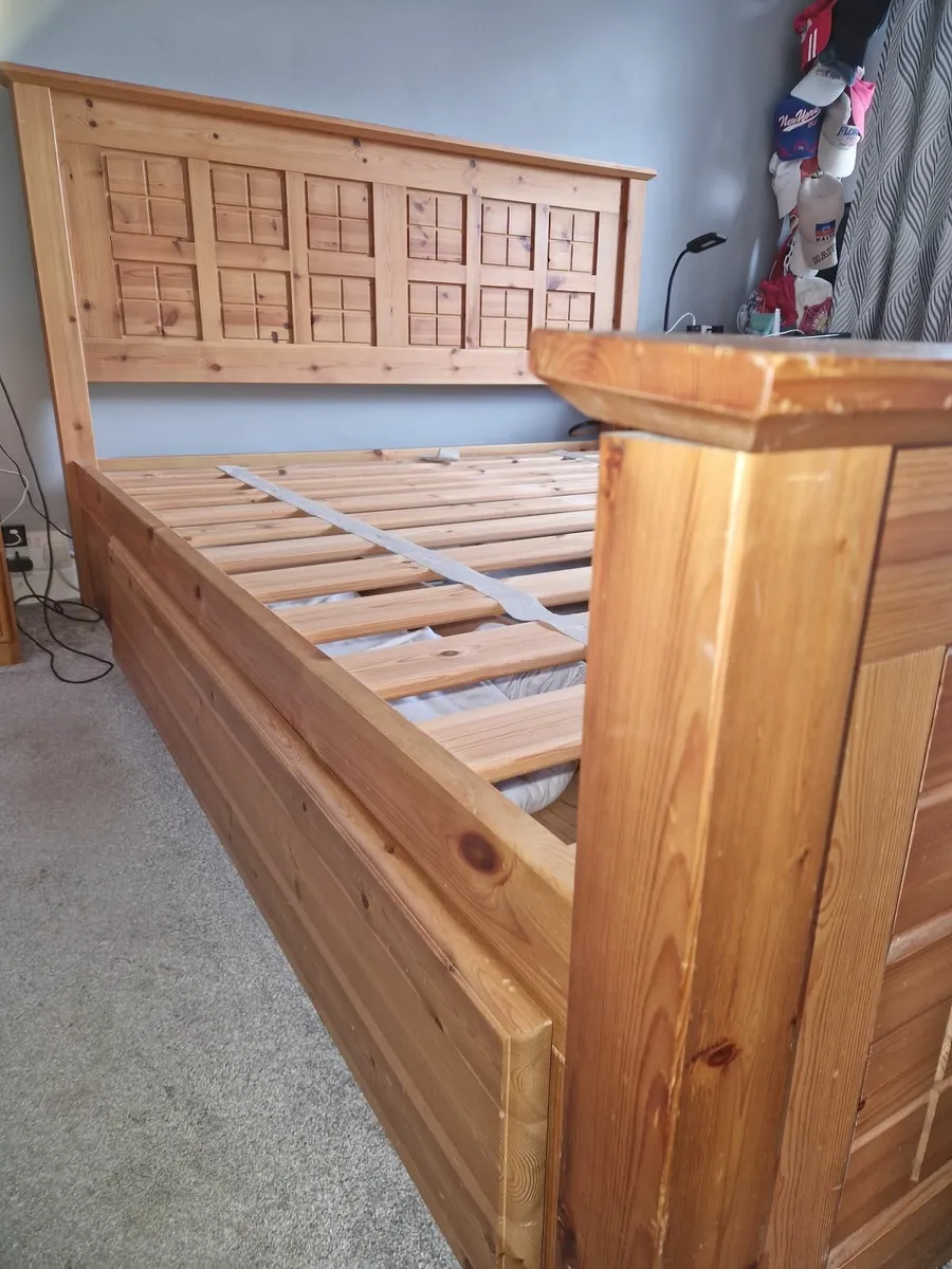 Kingsize bed frame - Image 4