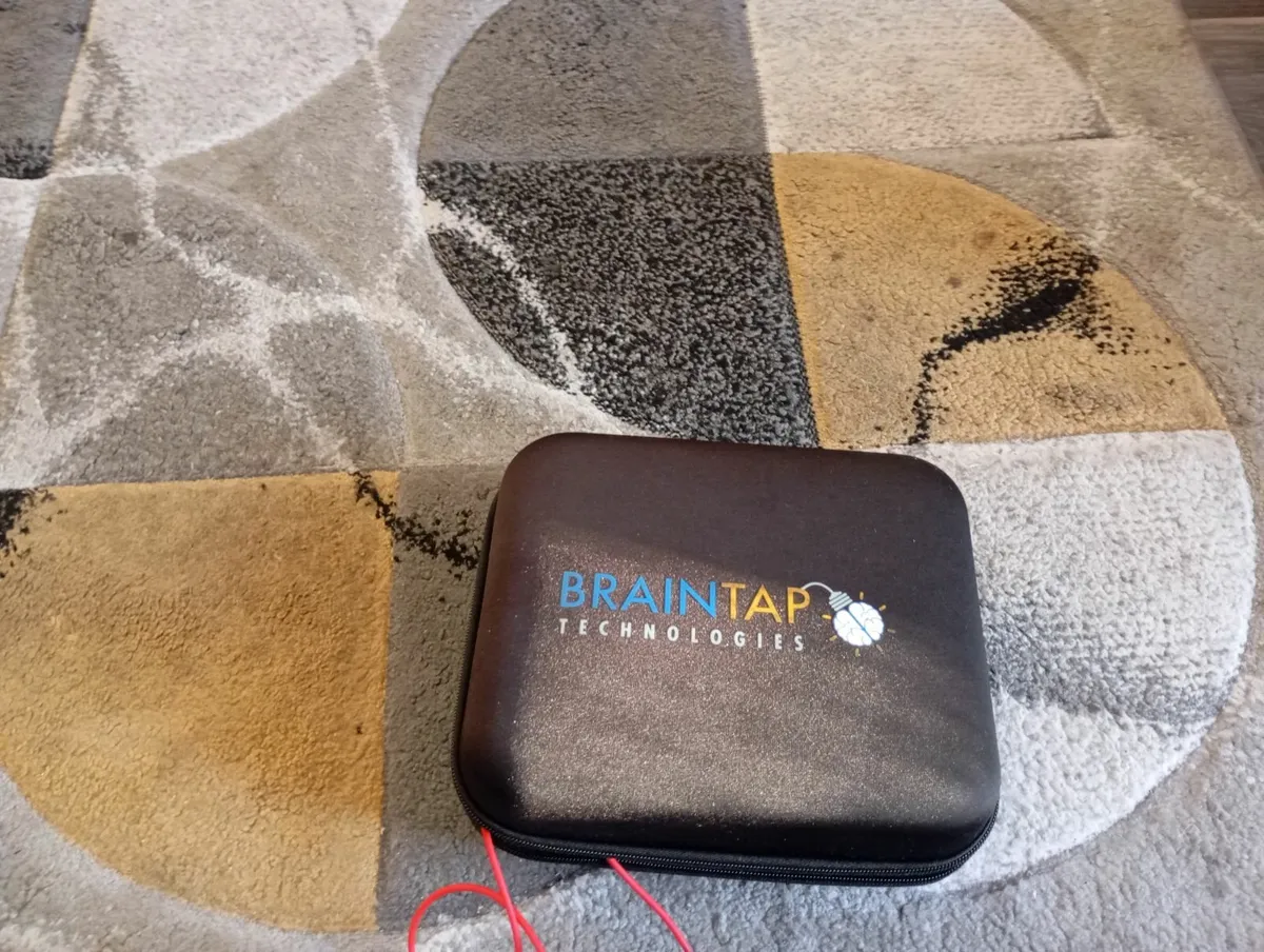 Brain tap 🧠 headphones - Image 1