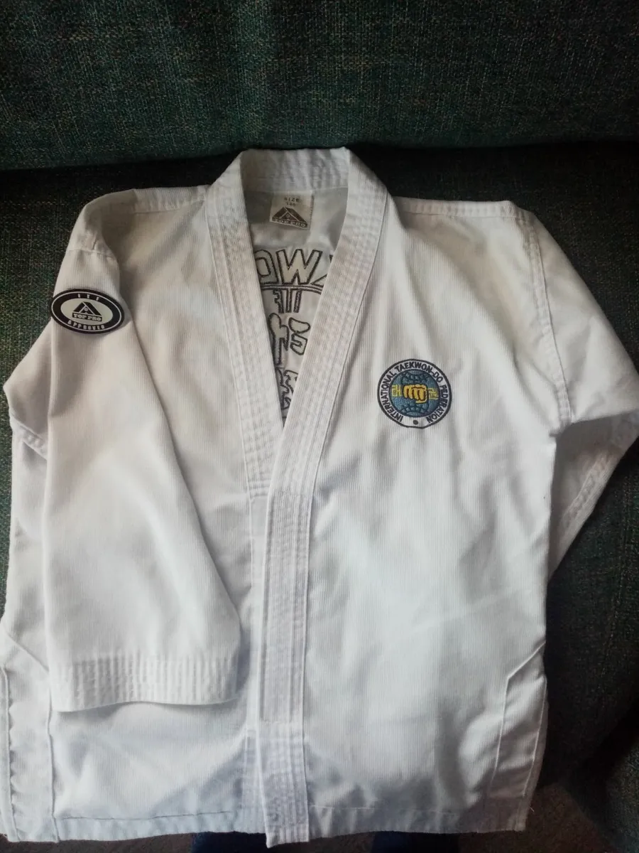 Taekwondo Suit - Kids - Image 1