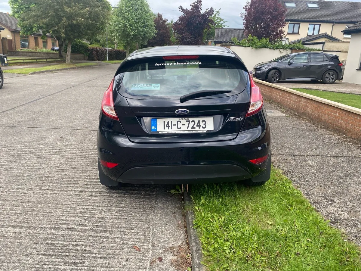 Car - Image 2
