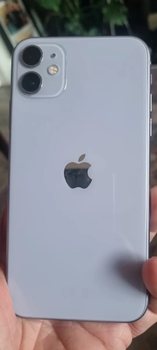 Iphone 11 - Image 1