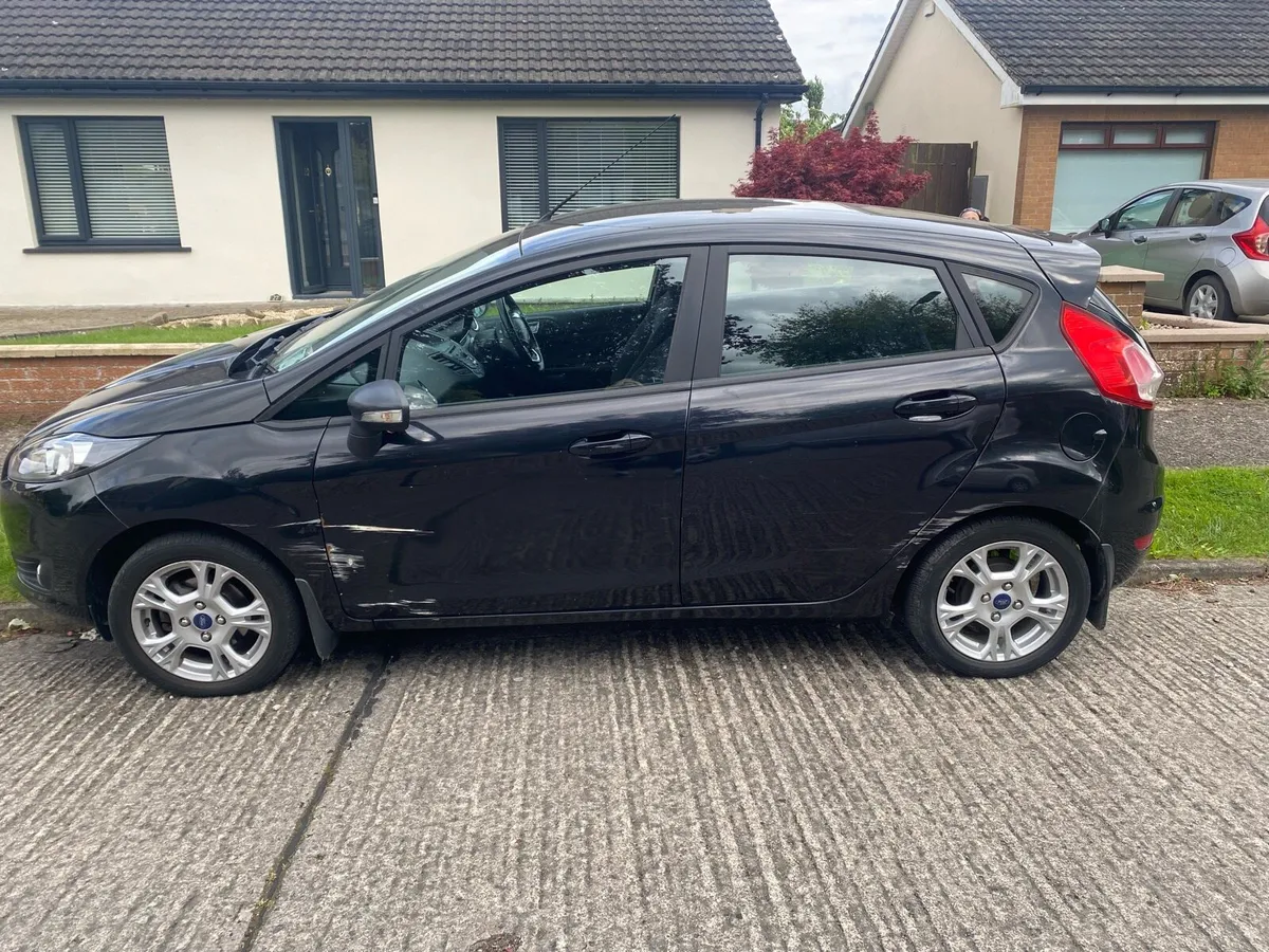 Car - Image 4