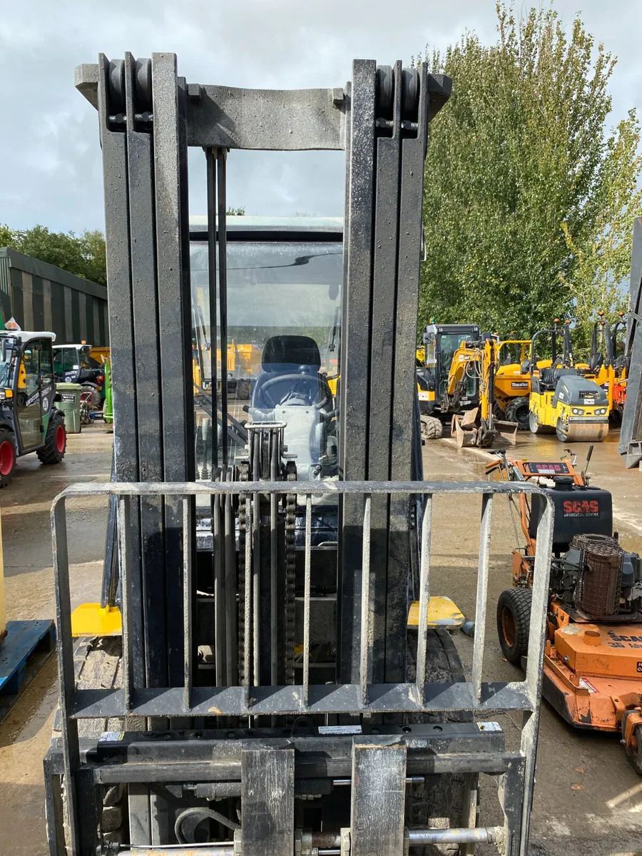 Adare 3 Ton Forklift For Sale - Image 3