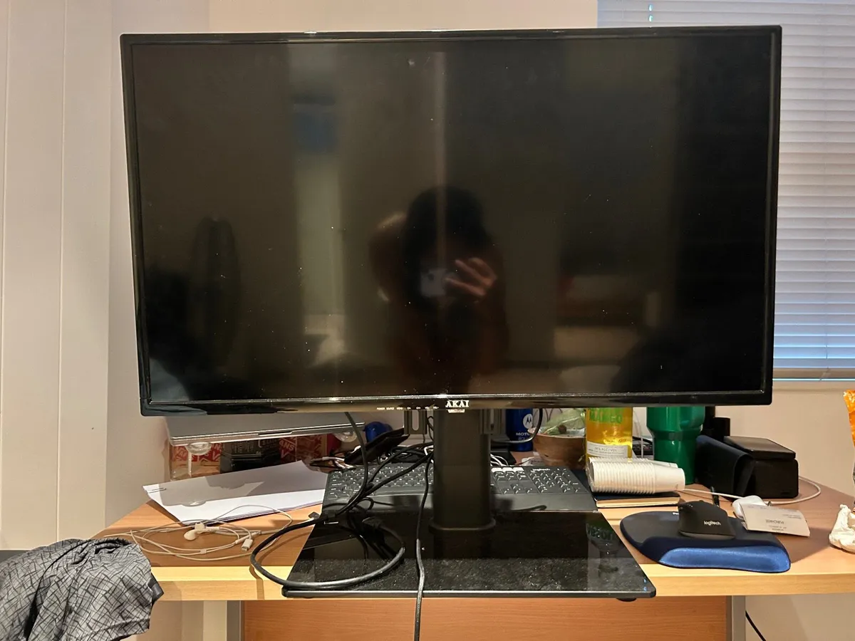 Monitor/Television with remote - Image 1