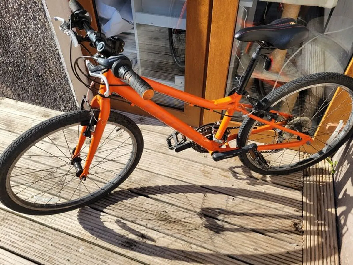 Carrera Abyss Junior Hybrid Bike - 24" Wheel - Excellent Condition - Image 3