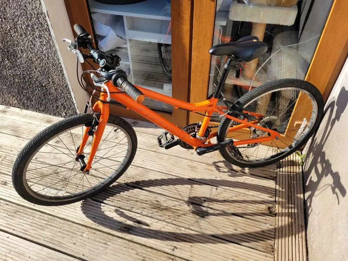 Carrera Abyss Junior Hybrid Bike - 24" Wheel - Excellent Condition - Image 4
