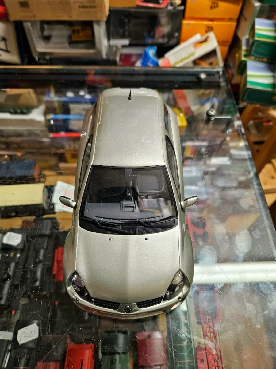 Corgi OTTO Renault Clio V6 1.18 - Image 3