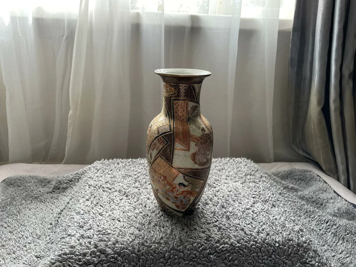 Vase - Image 3