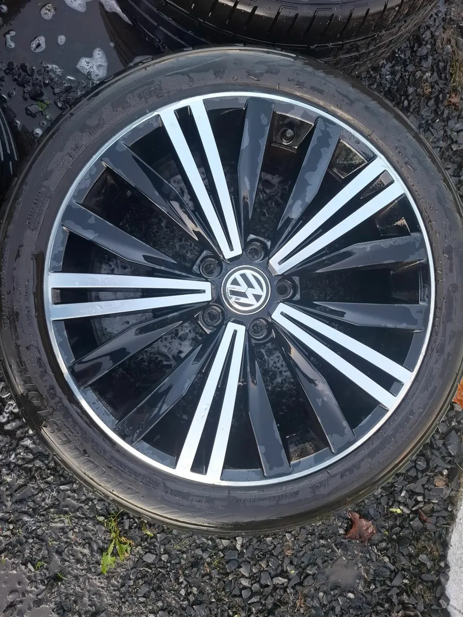 18" Genuine Vw Alloys with tyres - Image 1
