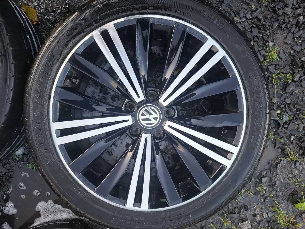 18" Genuine Vw Alloys with tyres - Image 4