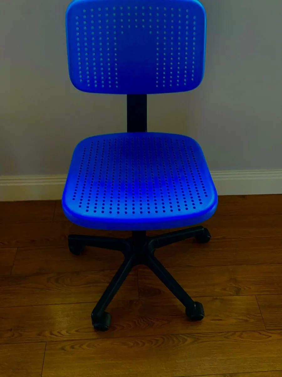 Desk chair - Image 2
