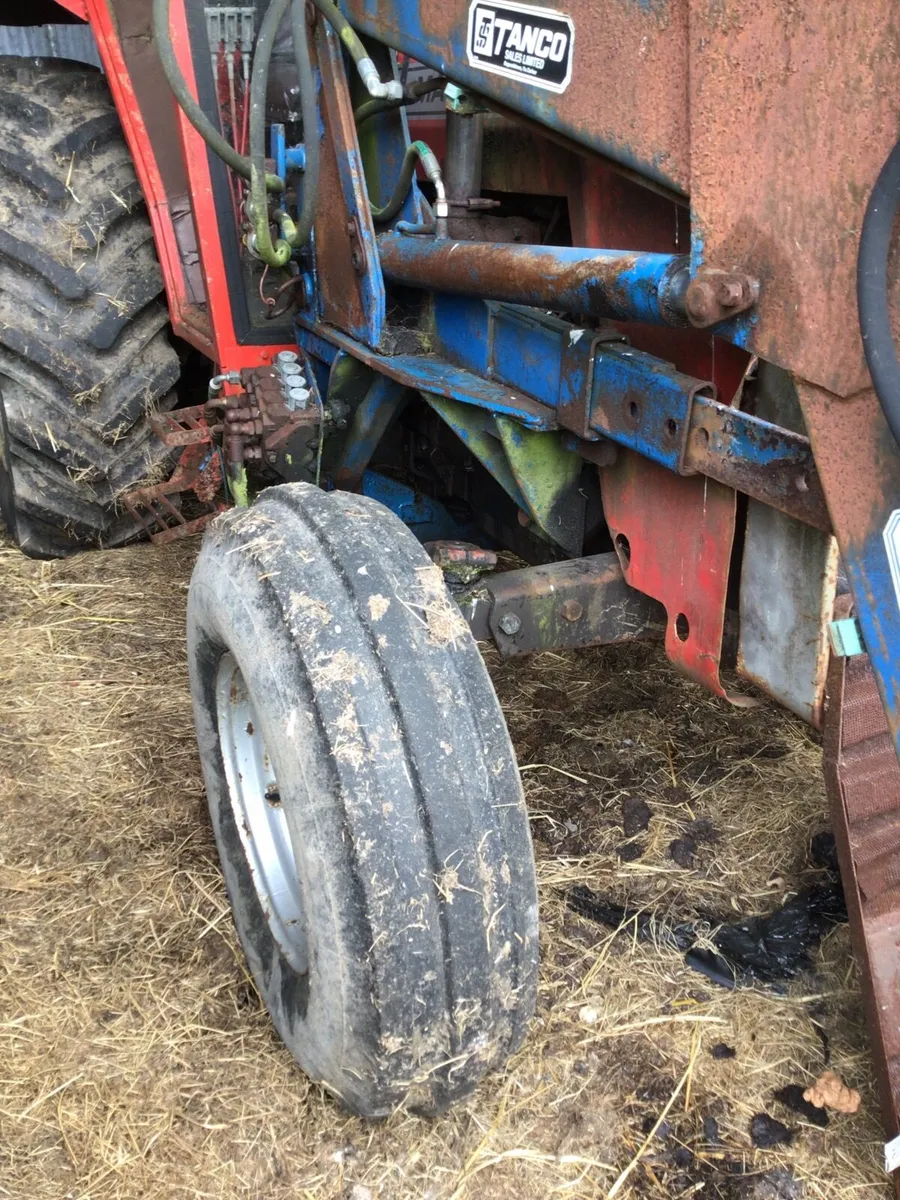 MF265 with Front Loader FOR SALE *** - Image 4