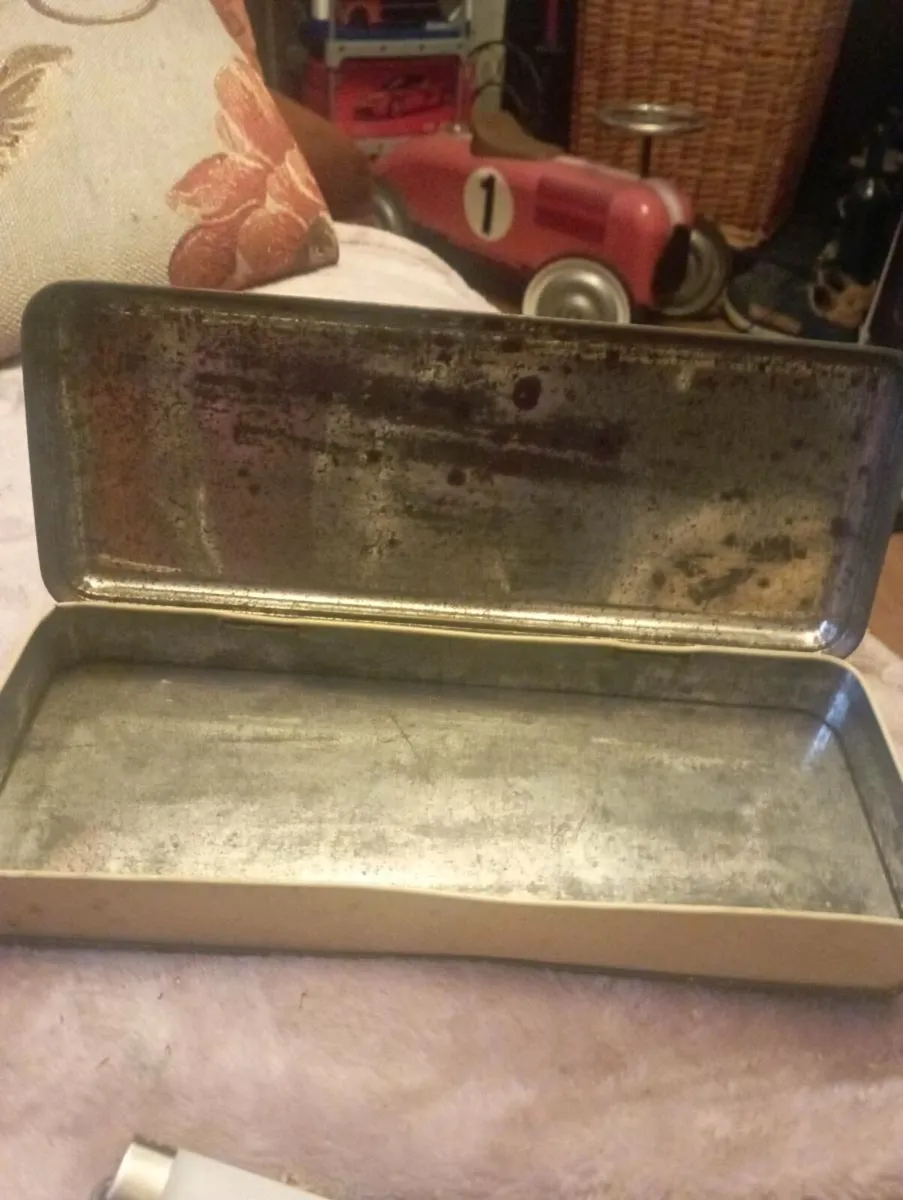 VINTAGE RETRO STEEL  TOFFEE EMPTY TIN - Image 3