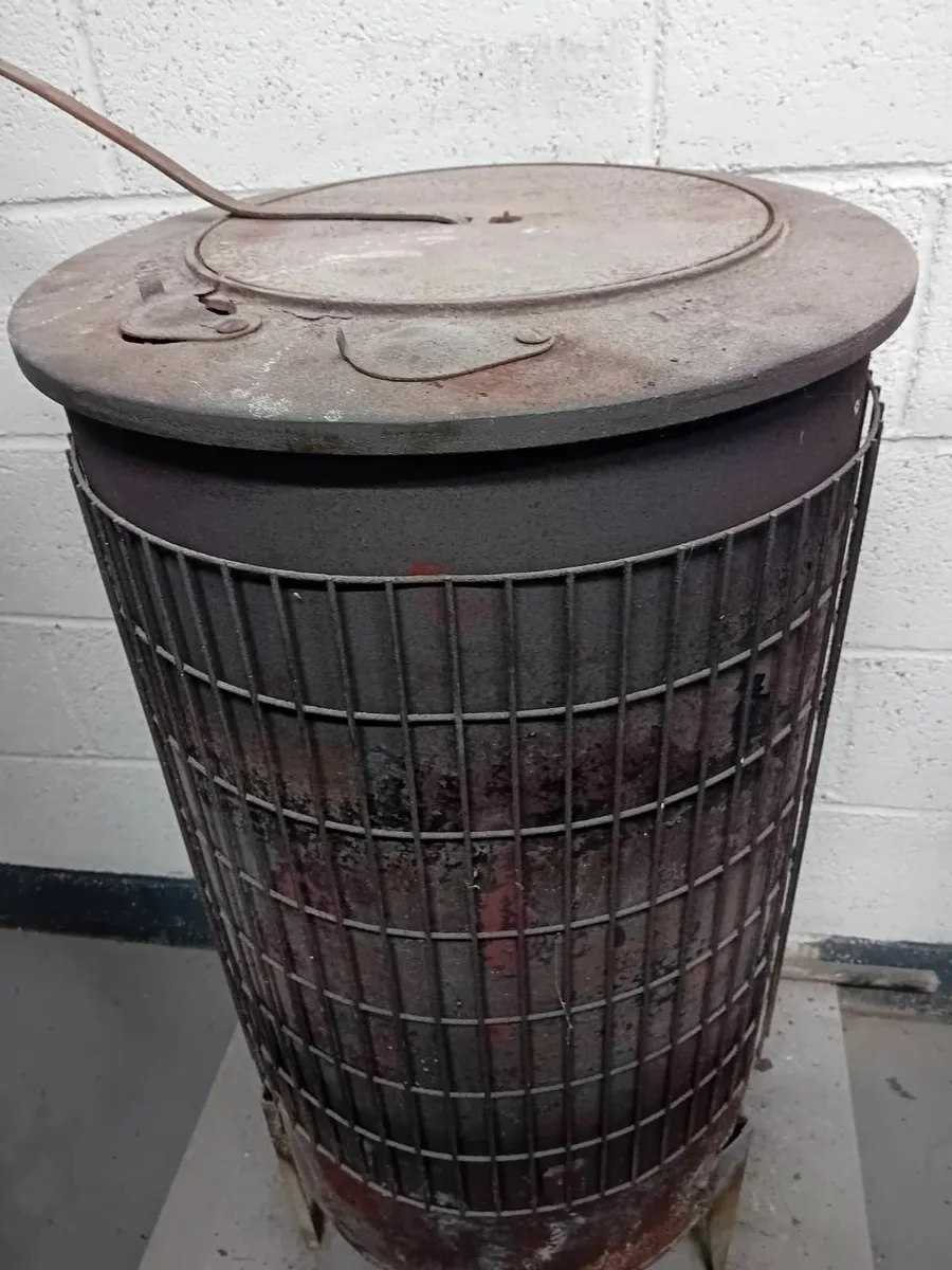 Professional Sawdust and wood stove for Workshop - Image 2