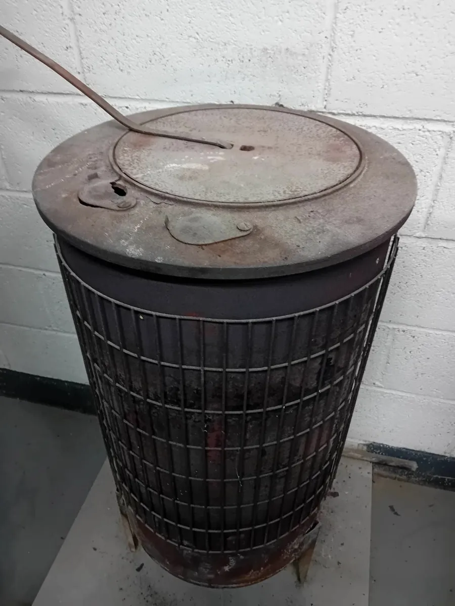 Professional Sawdust and wood stove for Workshop - Image 4