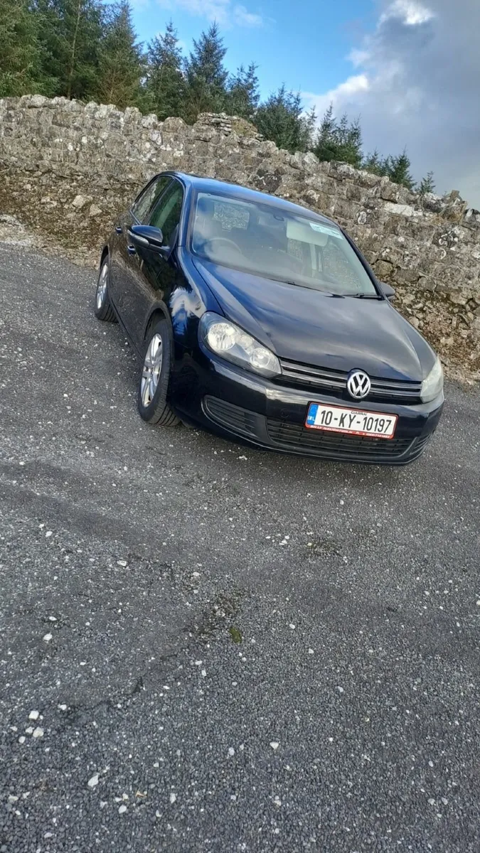 Volkswagen Golf 2010 - Image 1