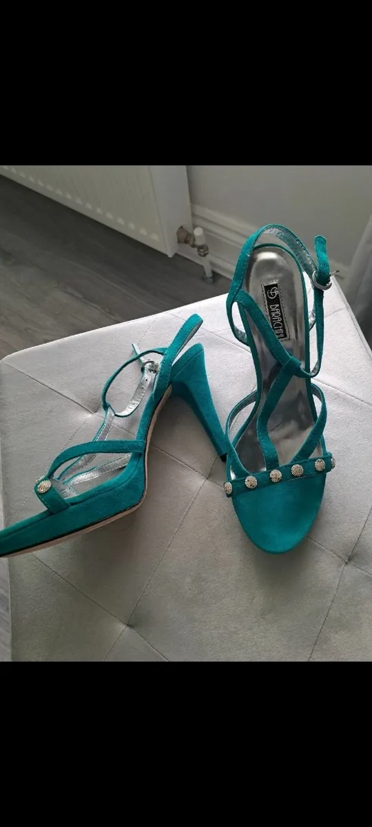 Ladies Turquoise sandals - Image 2