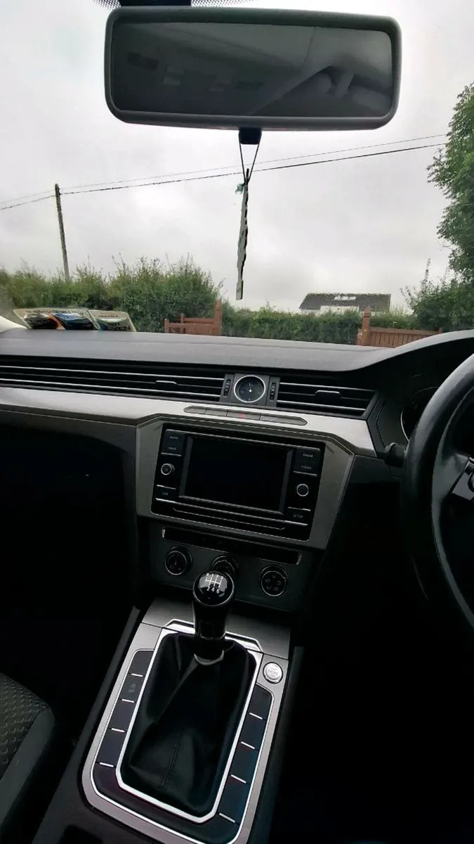 Car - Image 2