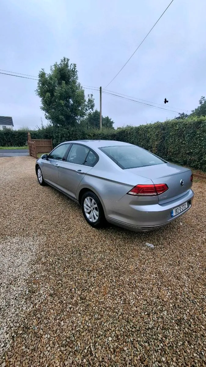 Car - Image 4