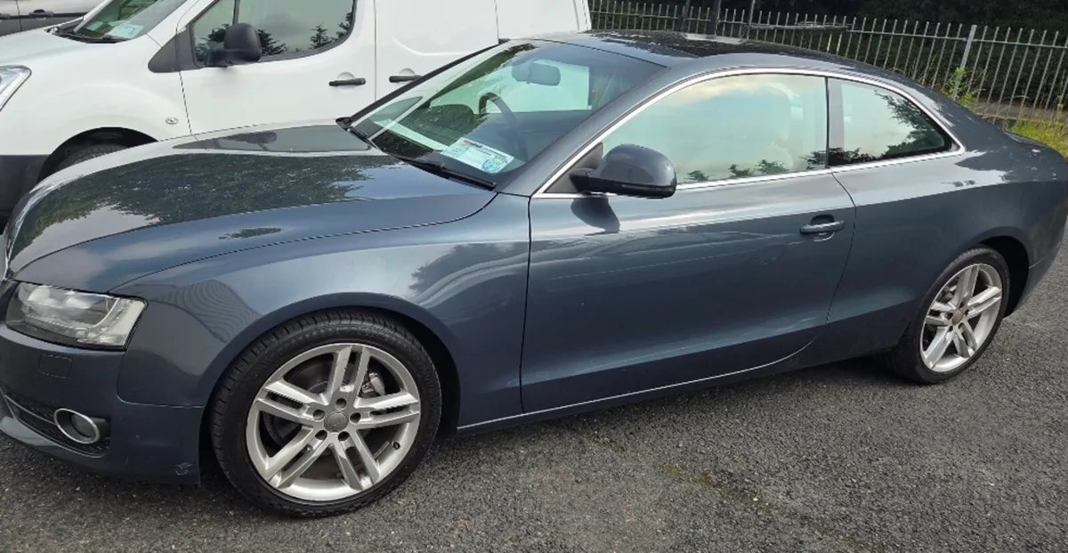Audi A5 2009 - Image 1