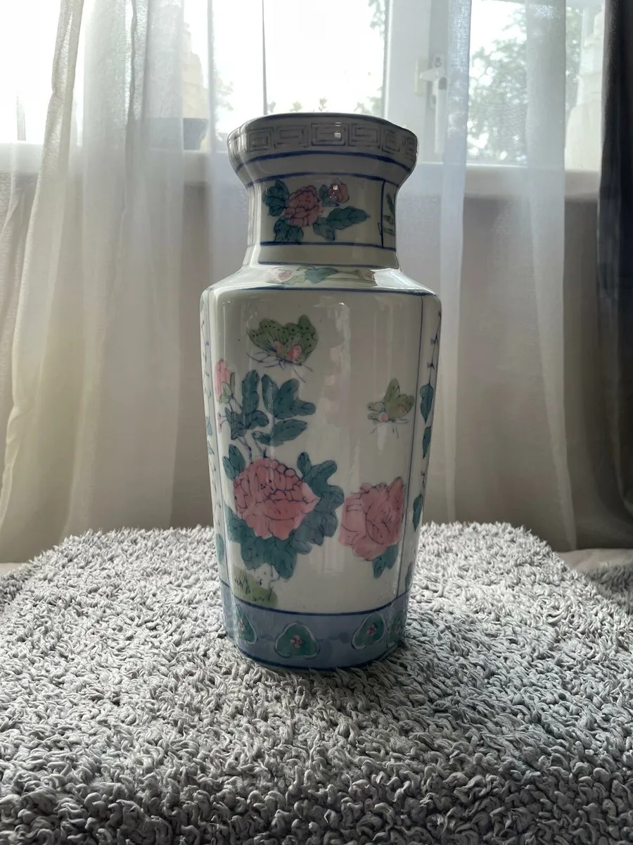 Large vase - Image 1