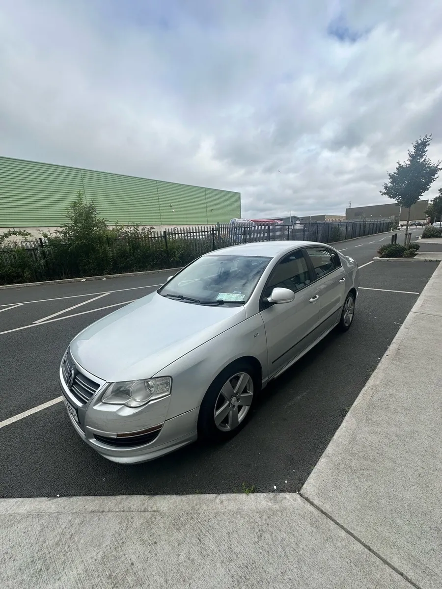 2009 VW Passat R-Line Sedan - Image 2