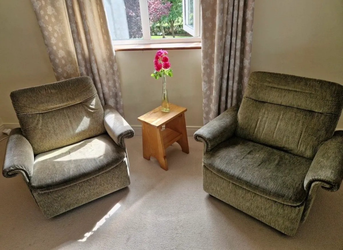 Armchairs- free - Image 1