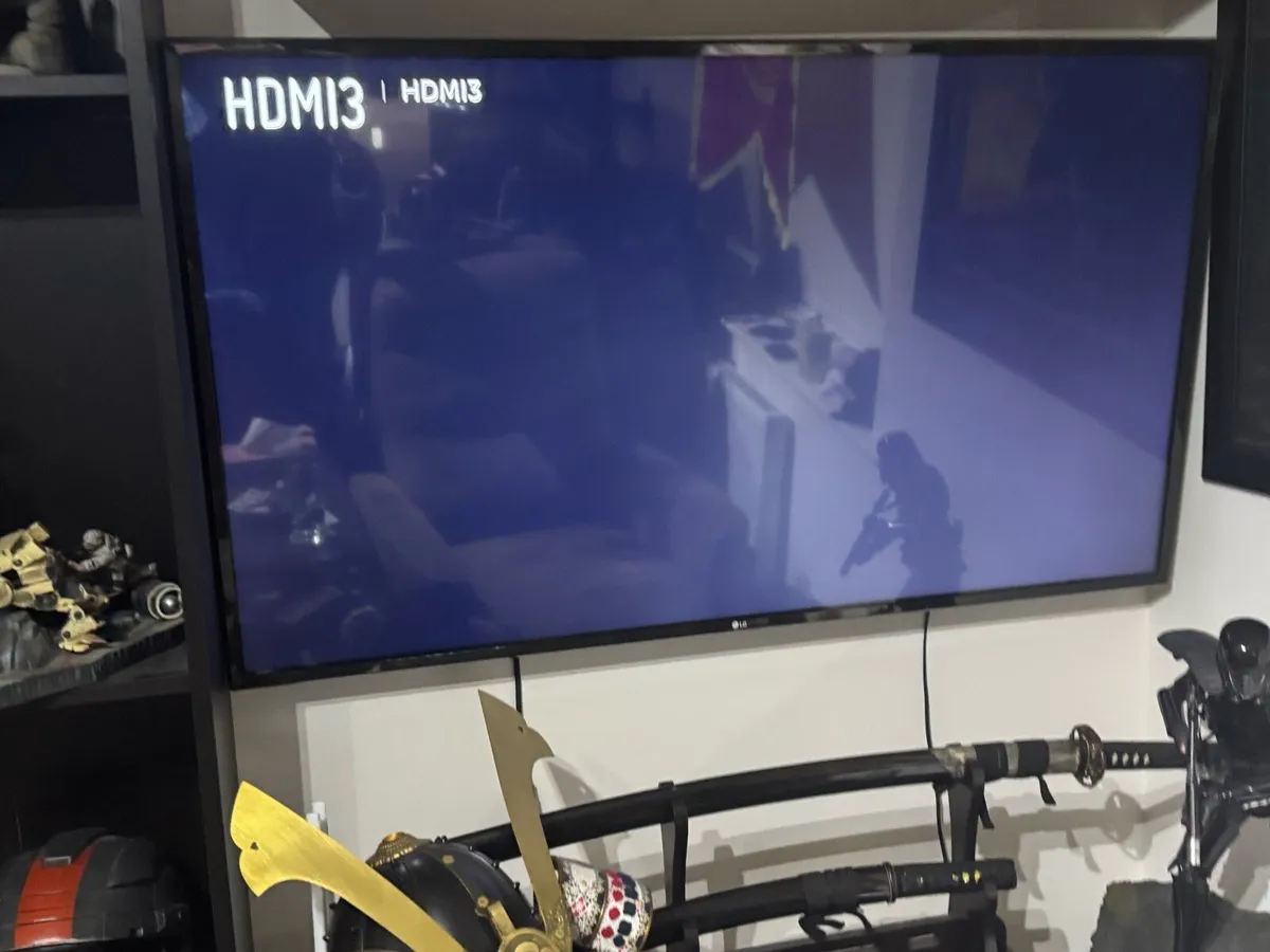 55" LG Ultra HD 4K Smart TV - Image 2