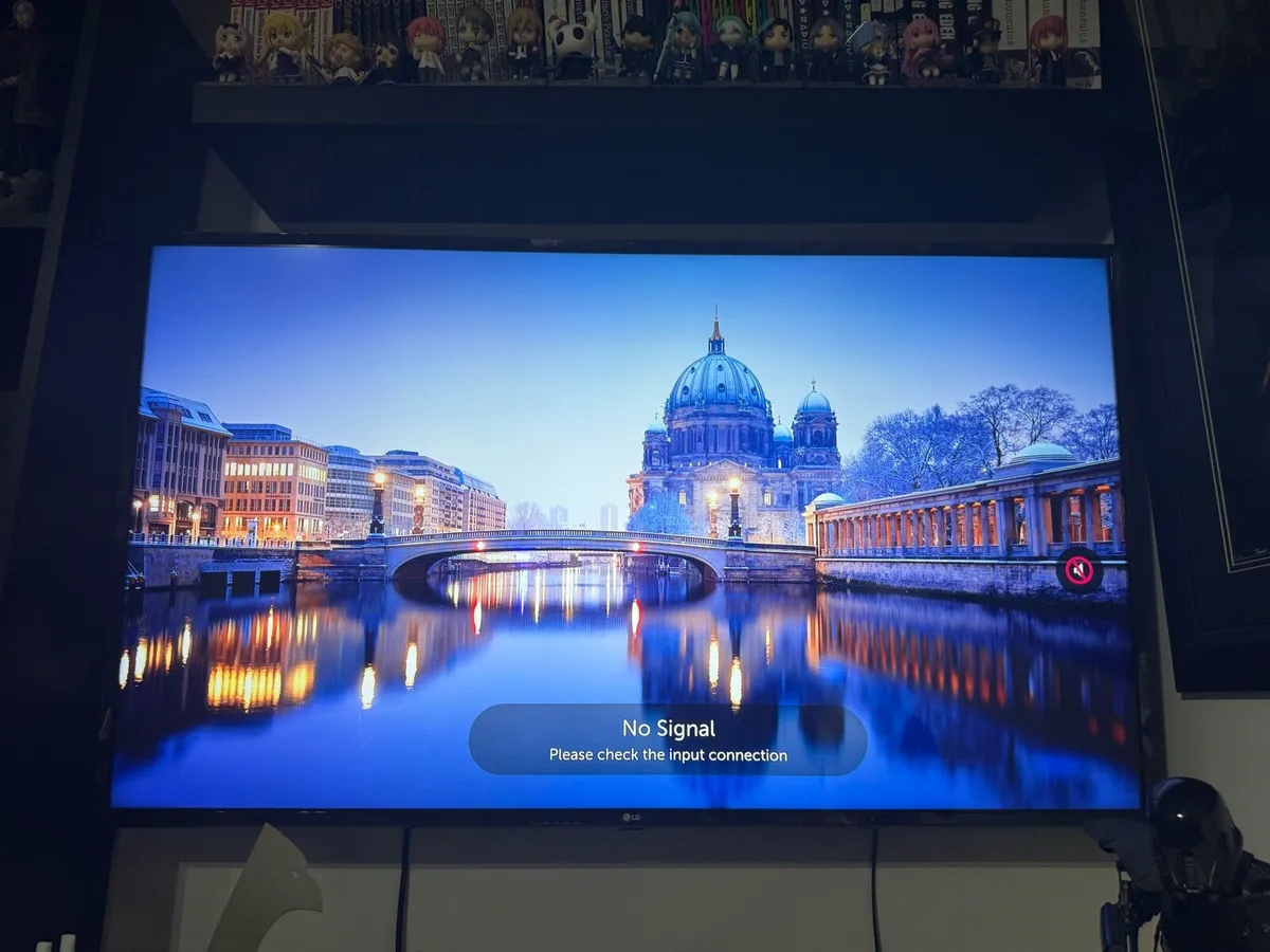 55" LG Ultra HD 4K Smart TV - Image 3